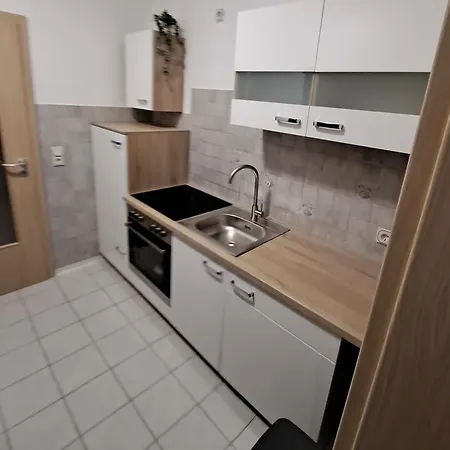 1 Raum Eg Apartment